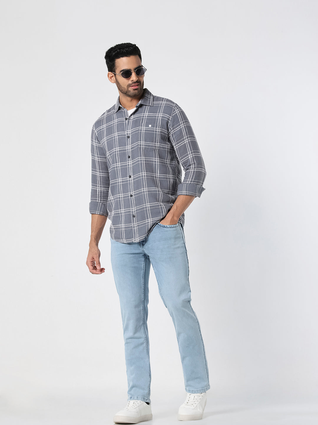 Men’s Light Blue Slim-Straight  Jeans