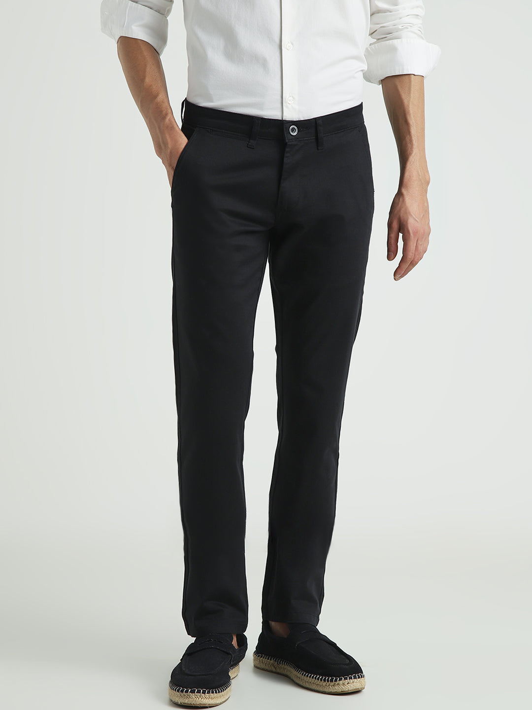 Black Solid Slim Fit Trouser