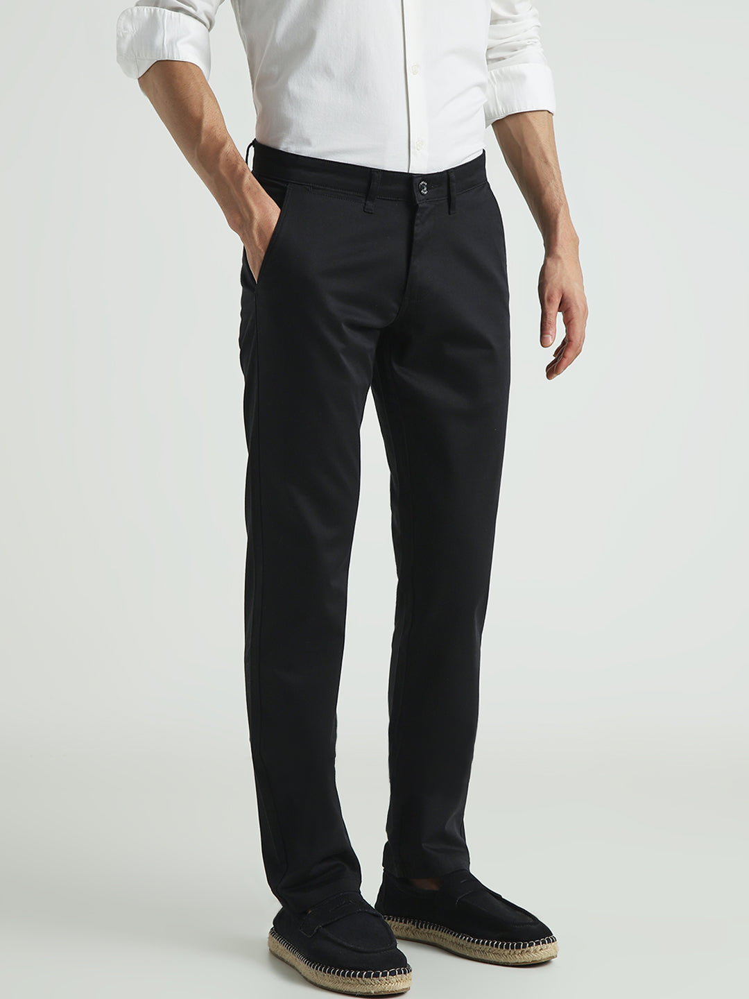 Black Solid Slim Fit Trouser