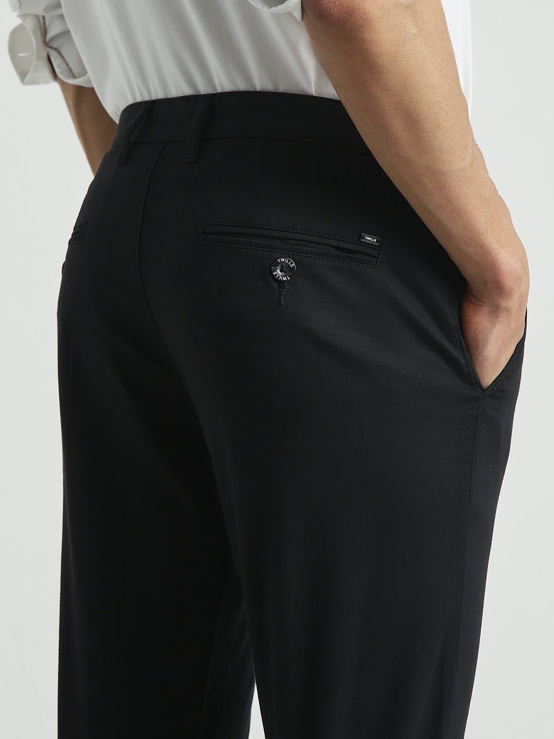 Black Solid Slim Fit Trouser