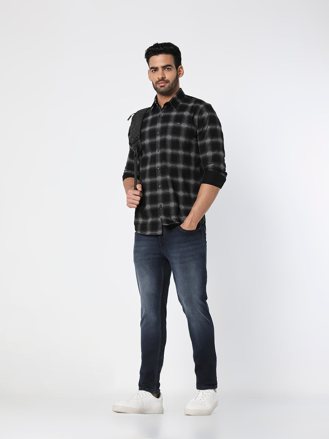 Men’s Dark Blue Tapered Fit Stretch  Jeans