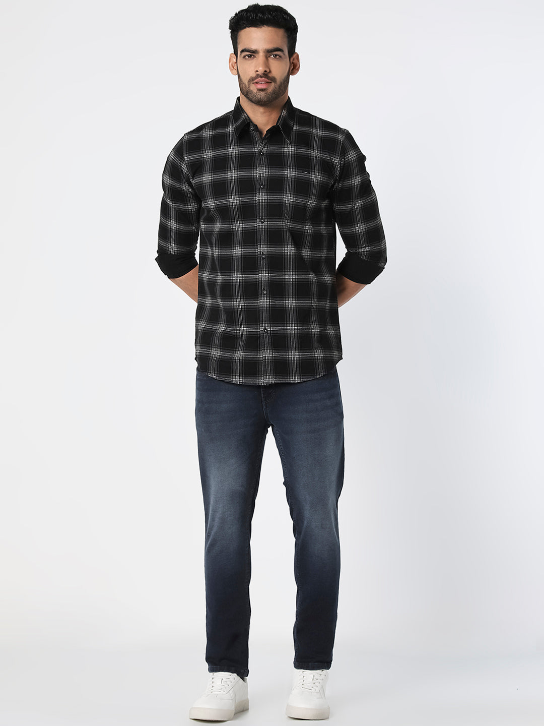 Men’s Dark Blue Tapered Fit Stretch  Jeans