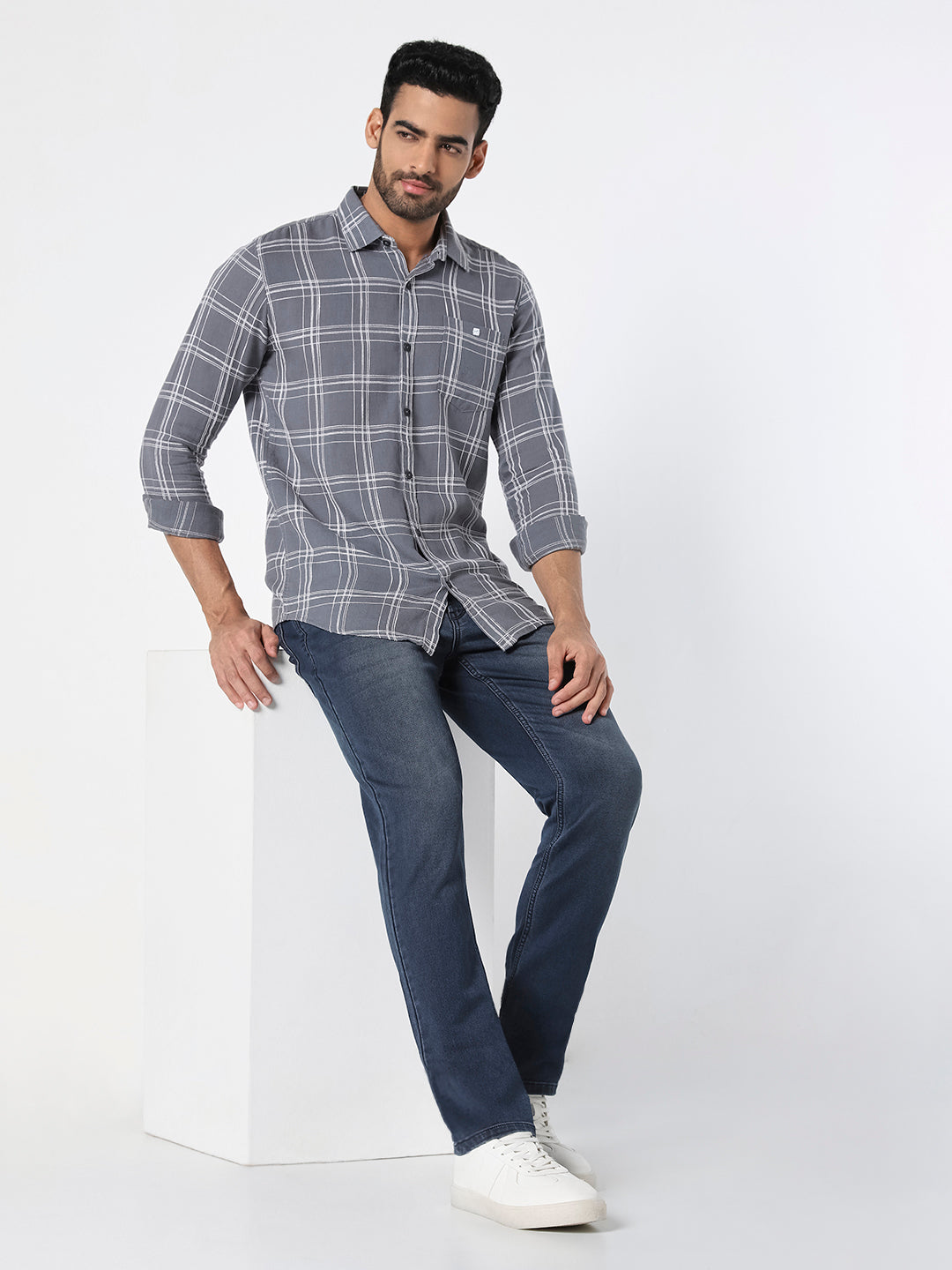 Men’s Mid Indigo Slim Straight Fit  Jeans