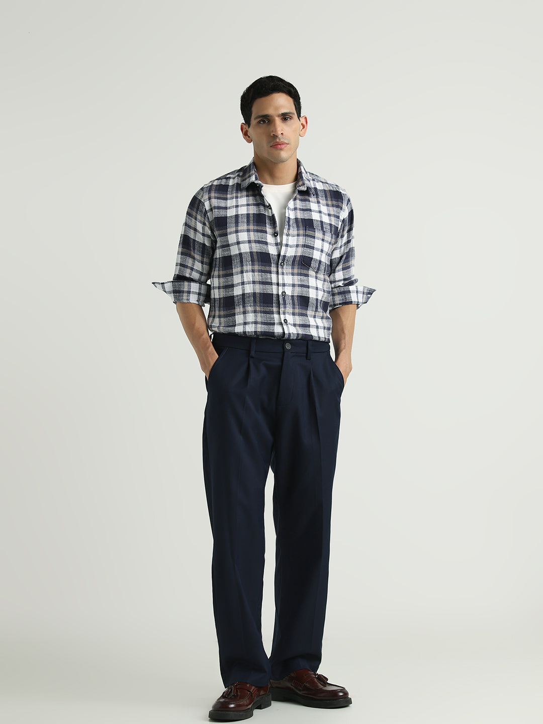 Men Grey Blue Checked Relaxed Fit Shirt