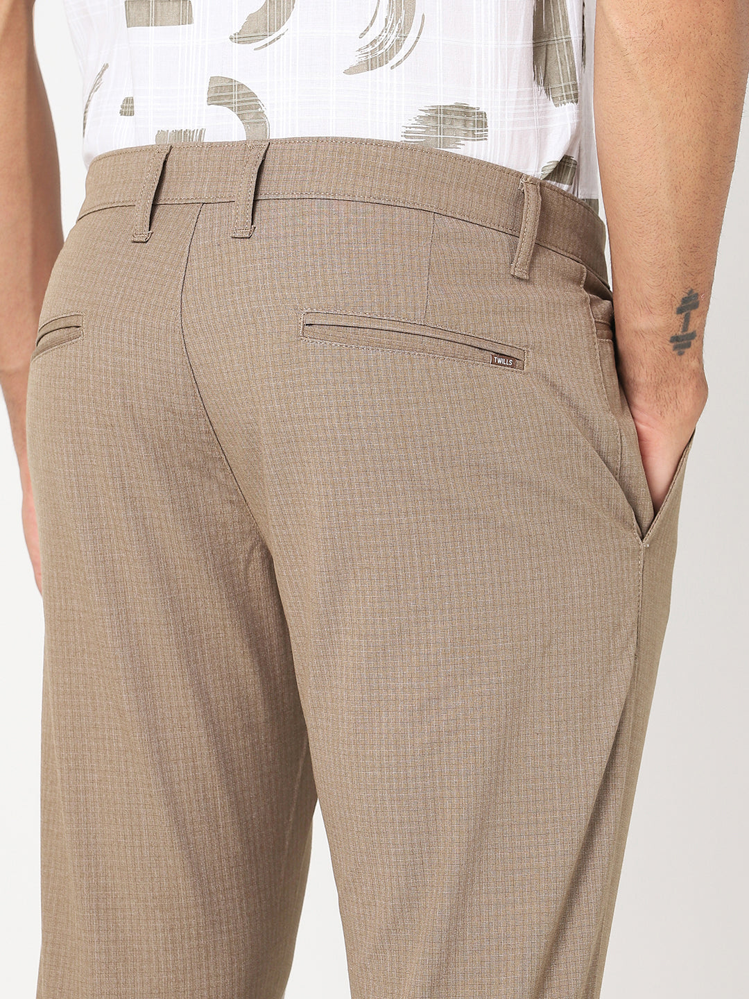Men’s Beige Textured Slim Fit Trouser