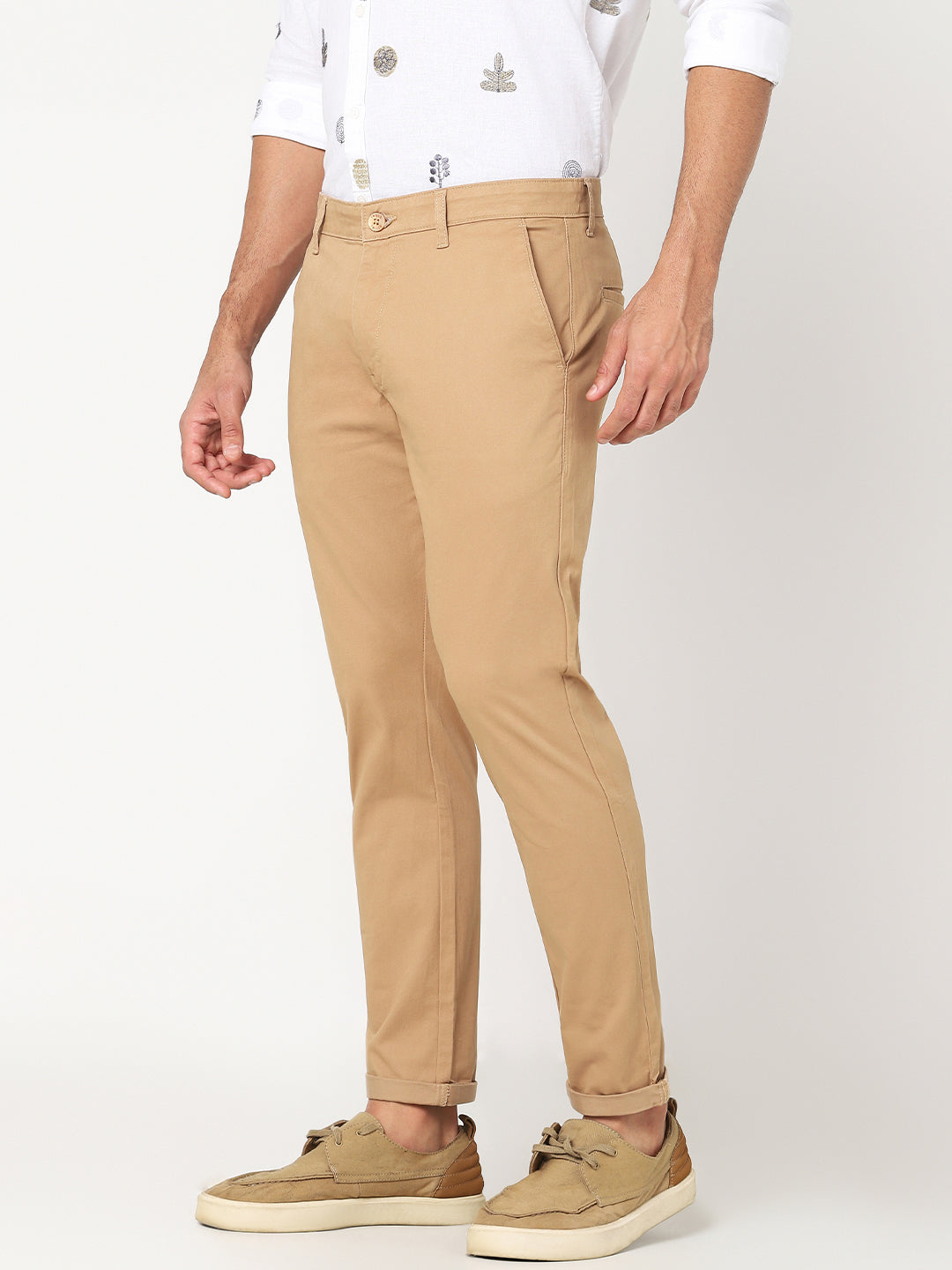 Men’s Khaki Solid Slim Fit Chino