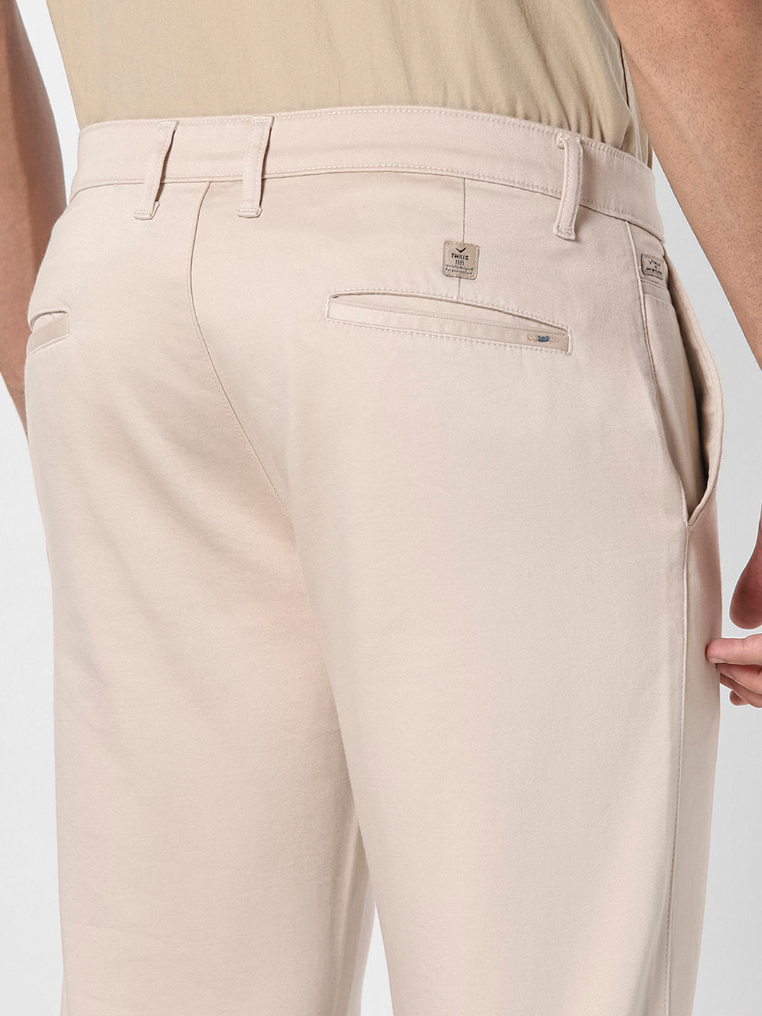 Men’s Cream Solid Straight Fit Chino